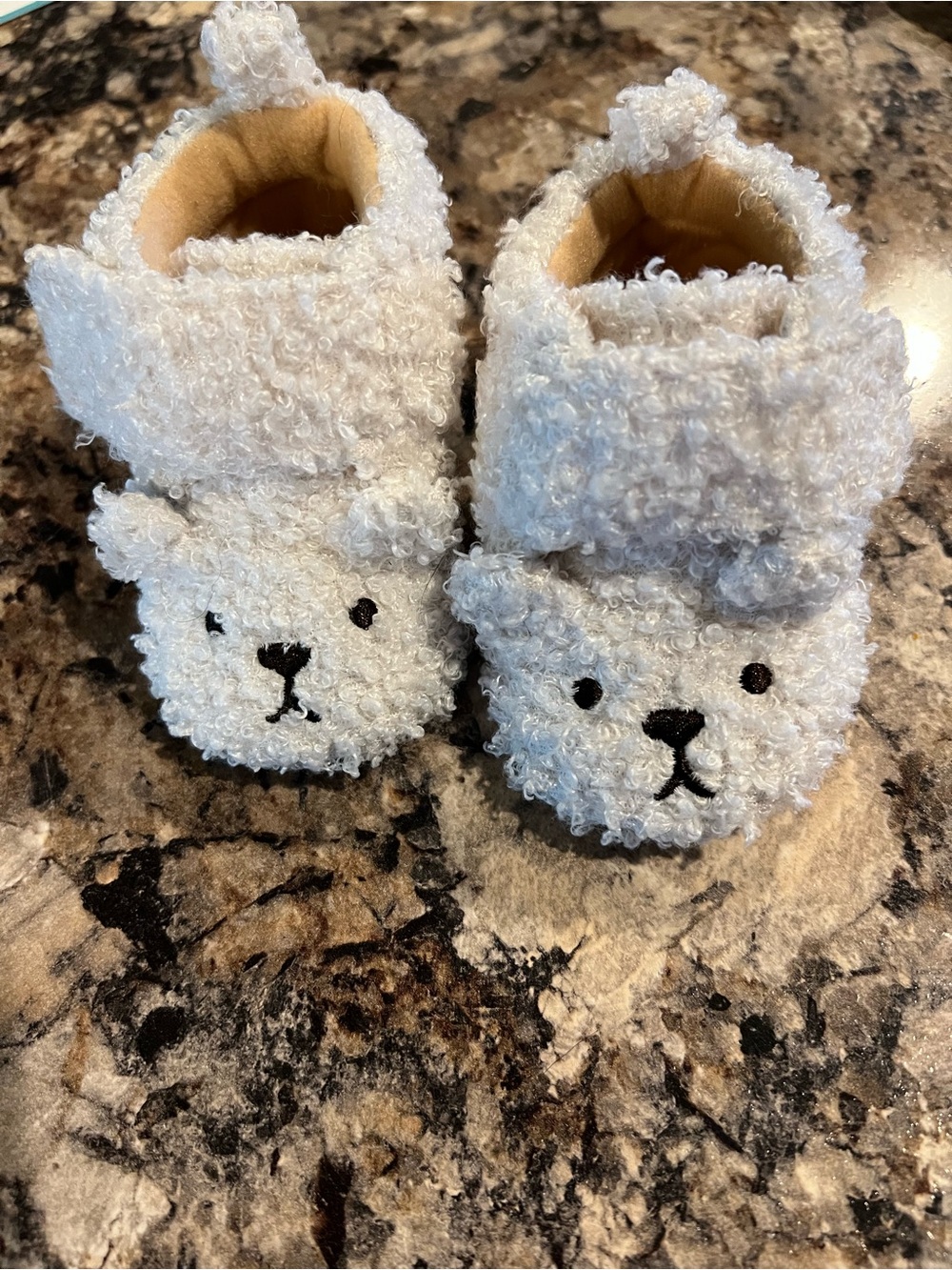Cozy white Teddy Baby Booties